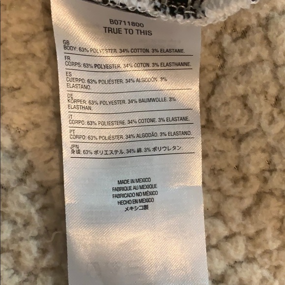 Volcom Cardigan - Picture 6 of 6